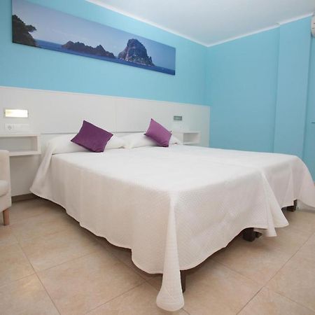 Hostal Costa Blanca Ibiza Town Exterior photo