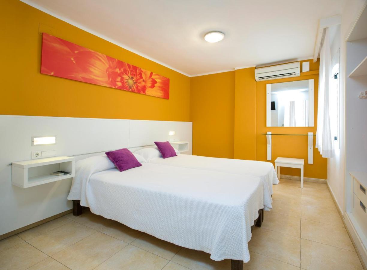 Hostal Costa Blanca Ibiza Town Exterior photo