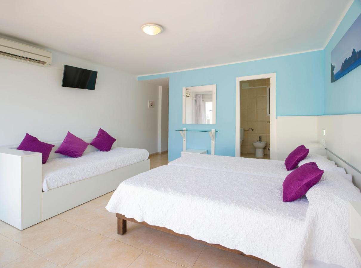 Hostal Costa Blanca Ibiza Town Exterior photo